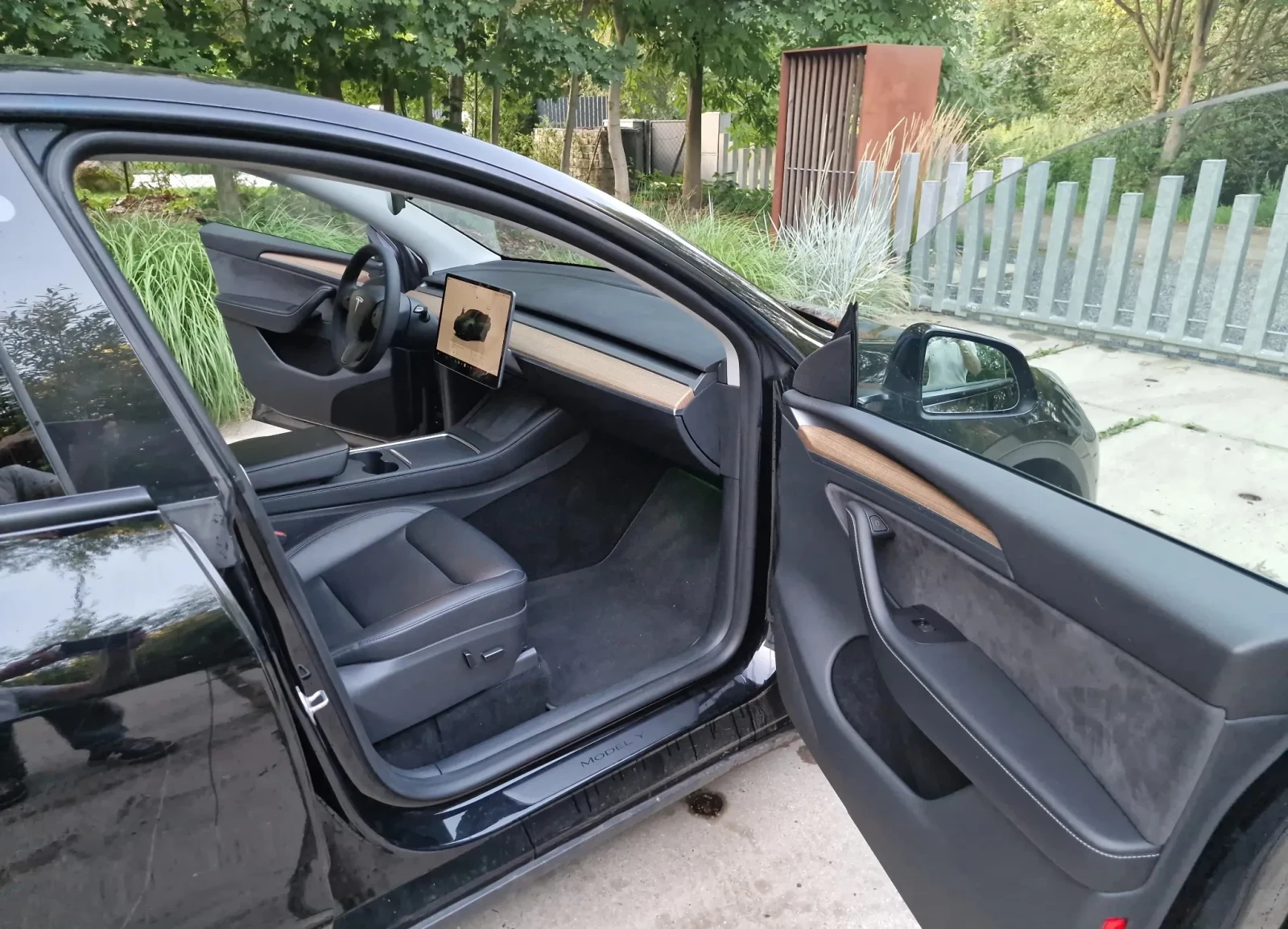 Tesla Model Y Performance AWD, снимка 13 - Автомобили и джипове - 55584619