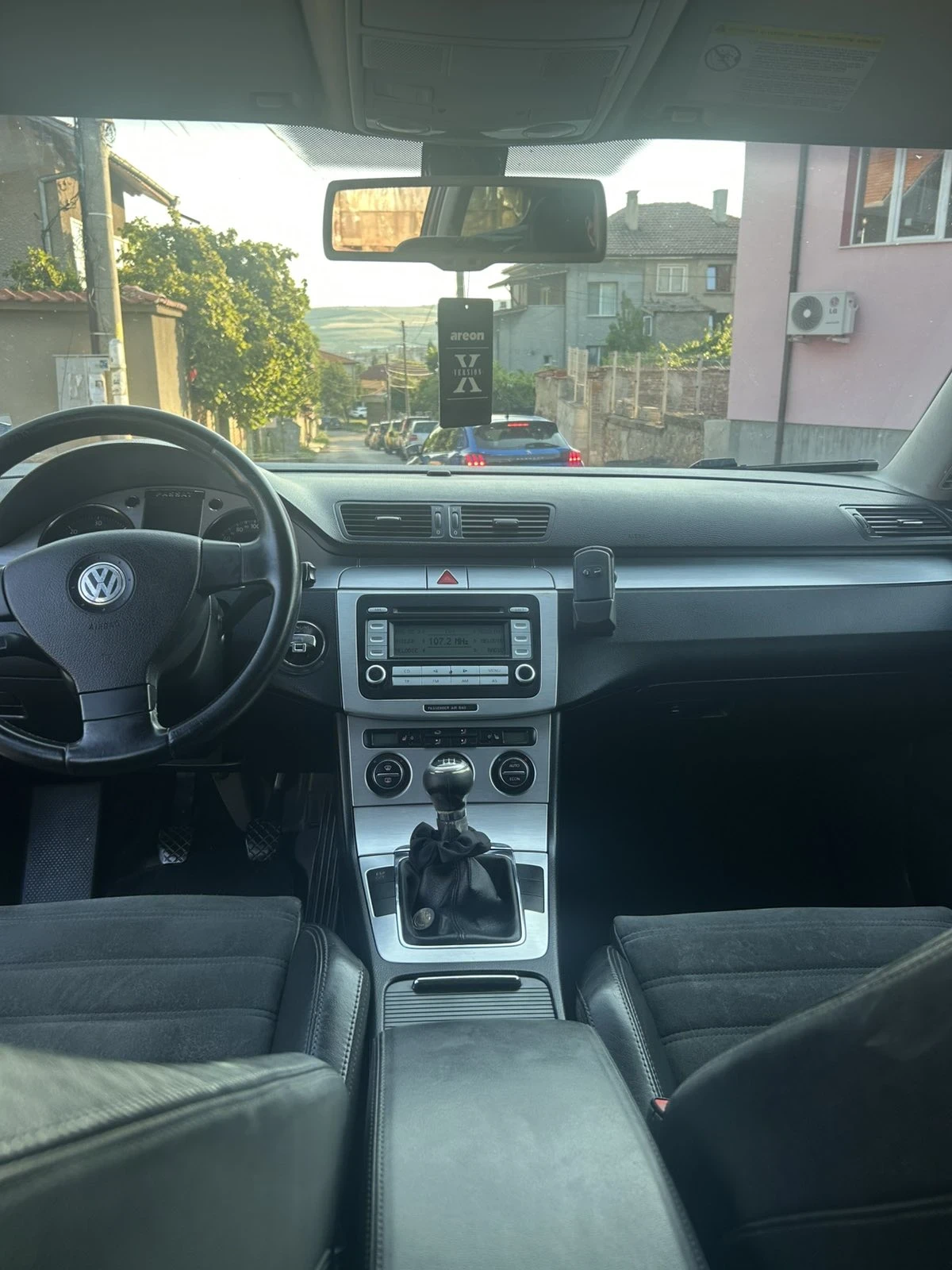 VW Passat 2.0TDI, снимка 9 - Автомобили и джипове - 55606503