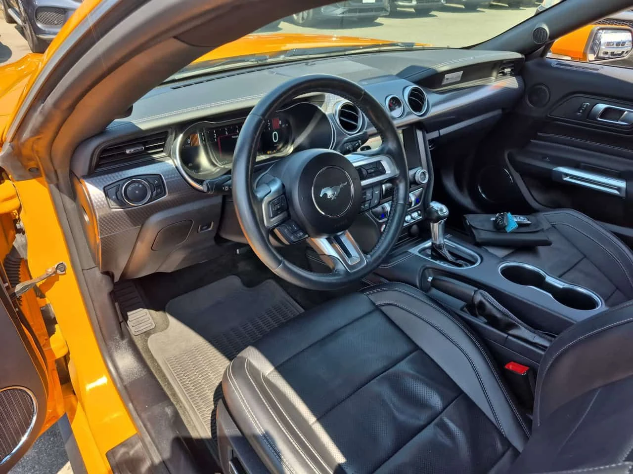 Ford Mustang GT Premium / ОБДУХВАНЕ / CARFAX / АВТОКРЕДИТ, снимка 5 - Автомобили и джипове - 55612831