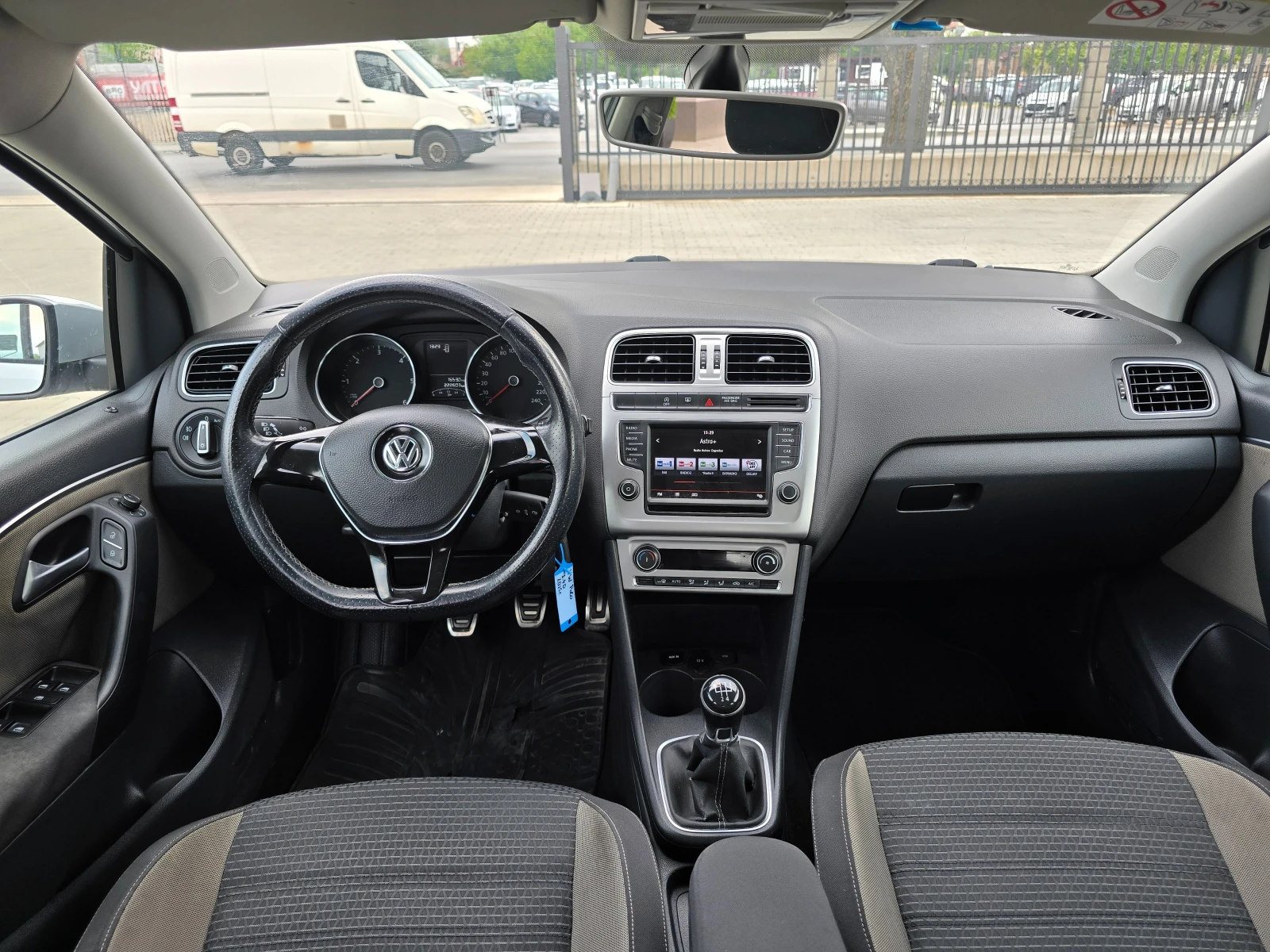 VW Polo 1.4TDI,  Cross, Euro 6, 90к.с., снимка 9 - Автомобили и джипове - 55736847