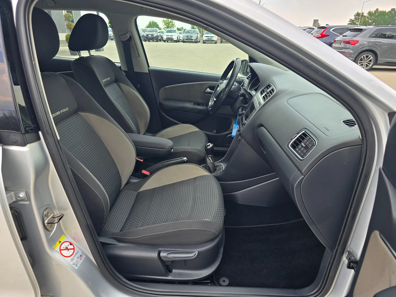 VW Polo 1.4TDI,  Cross, Euro 6, 90к.с., снимка 8 - Автомобили и джипове - 55736847