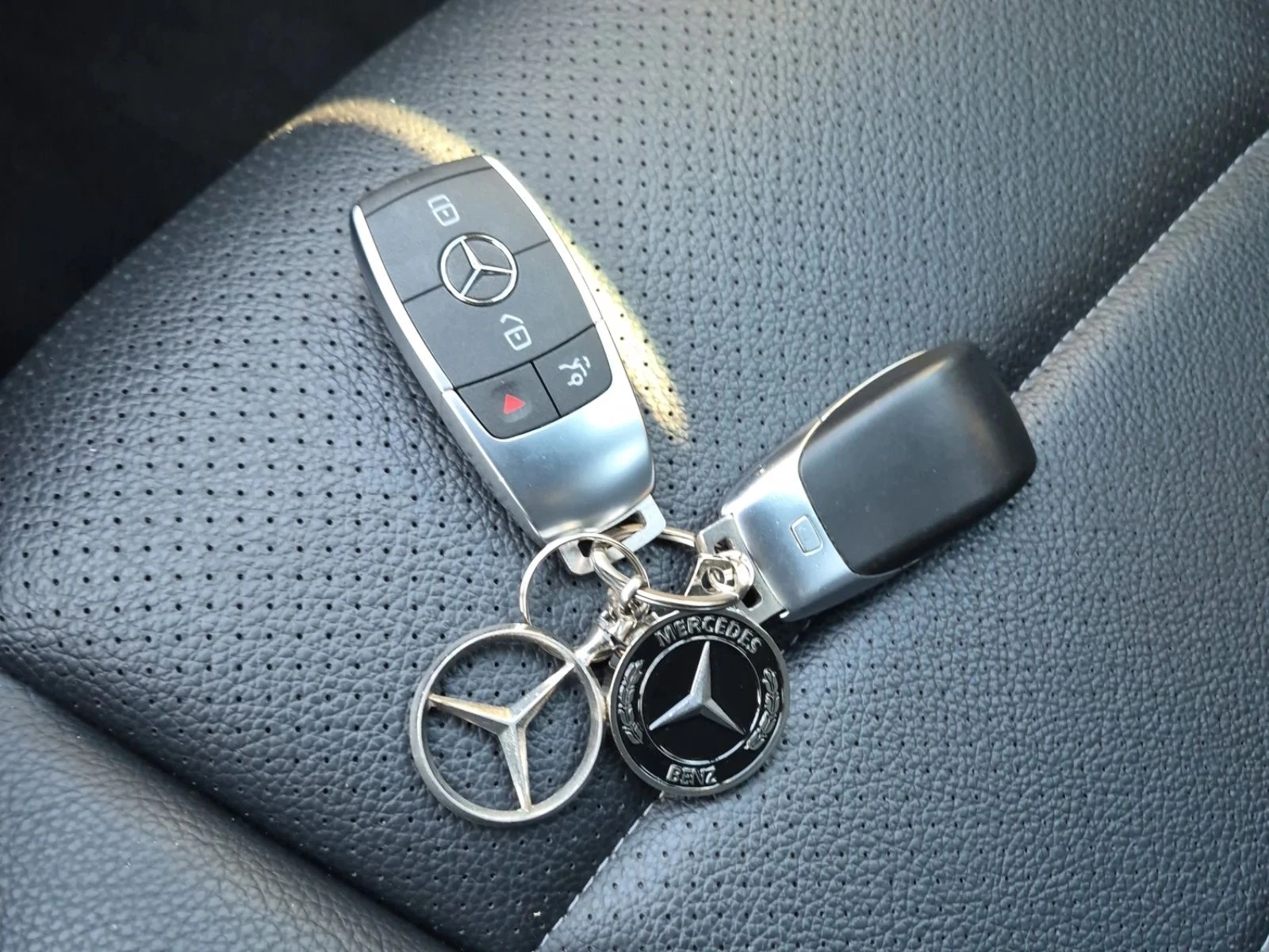 Mercedes-Benz C 300, снимка 11 - Автомобили и джипове - 56683721