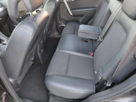 Chevrolet Captiva 2.4 КЛИМА НАВИ 4Х4, снимка 9