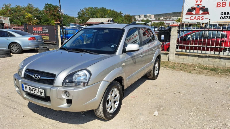 Hyundai Tucson 2.0i FACELIFT, снимка 6 - Автомобили и джипове - 47250507