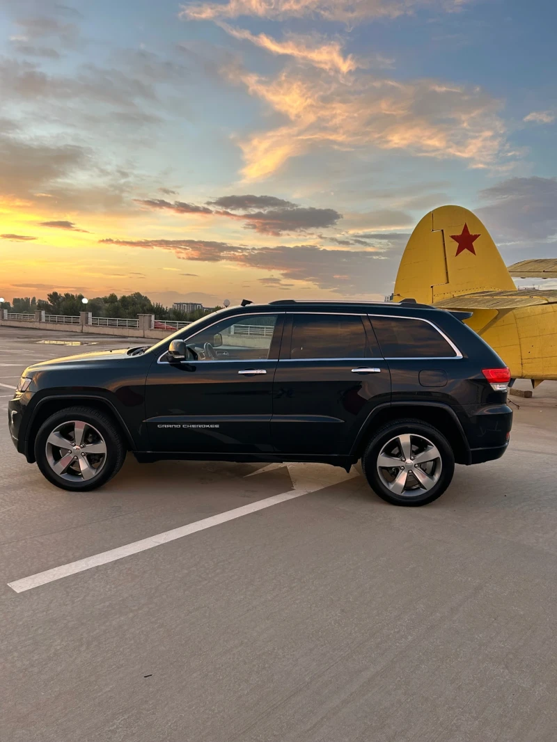 Jeep Grand cherokee 3.0 CRD // OVERLAND // 8 ZF // SWISS, снимка 6 - Автомобили и джипове - 47552680