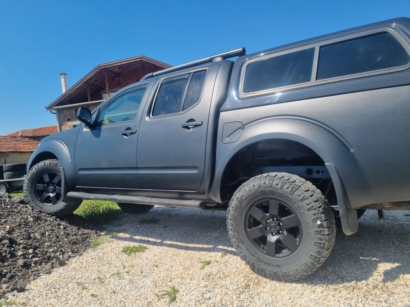 Nissan Frontier PRO-4X , снимка 2 - Автомобили и джипове - 50633630