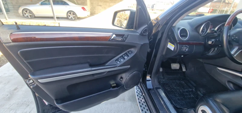 Mercedes-Benz GL 550 X 164, снимка 10 - Автомобили и джипове - 53303229