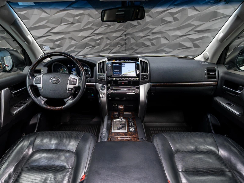 Toyota Land cruiser KAM* PANO* JBL* Обдухв* SHIKARI TUNING* CARBON* , снимка 5 - Автомобили и джипове - 52561159
