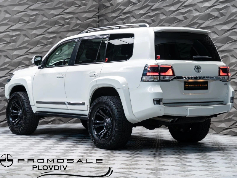 Toyota Land cruiser KAM* PANO* JBL* Обдухв* SHIKARI TUNING* CARBON* , снимка 3 - Автомобили и джипове - 52561159