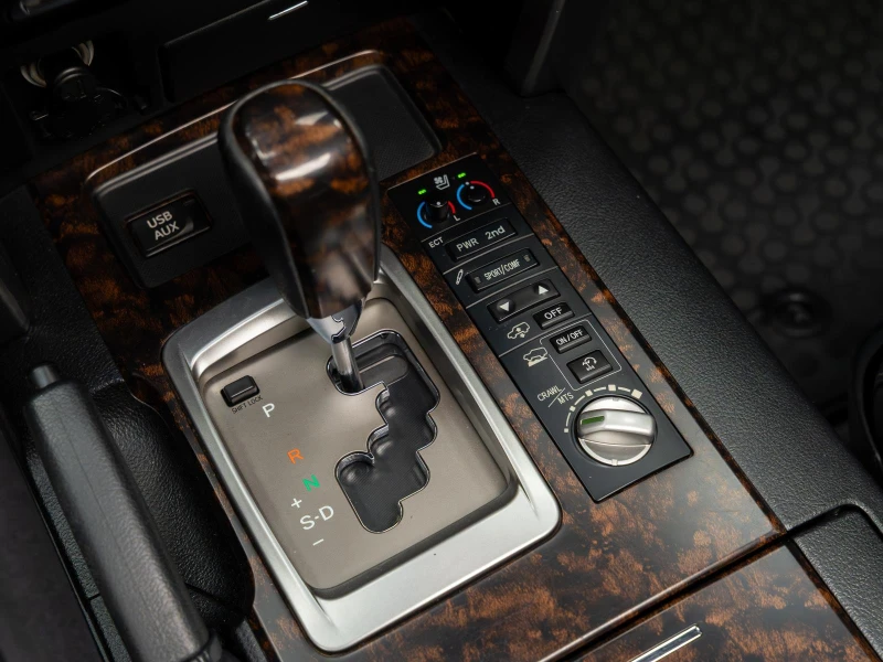 Toyota Land cruiser KAM* PANO* JBL* Обдухв* SHIKARI TUNING* CARBON* , снимка 13 - Автомобили и джипове - 52561159