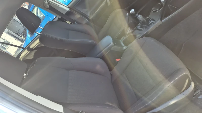 Toyota Rav4 2.0 D4D 20Г. ЮБИЛЕЙНА 4X4 НАВИ КАМЕРА КЕЙЛЕС ВИДЕО, снимка 9 - Автомобили и джипове - 52907638