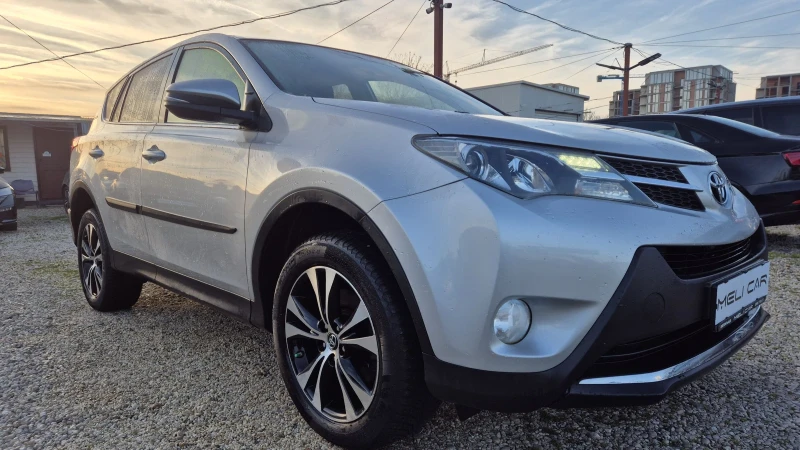 Toyota Rav4 2.0 D4D 20Г. ЮБИЛЕЙНА 4X4 НАВИ КАМЕРА КЕЙЛЕС ВИДЕО, снимка 4 - Автомобили и джипове - 52907638