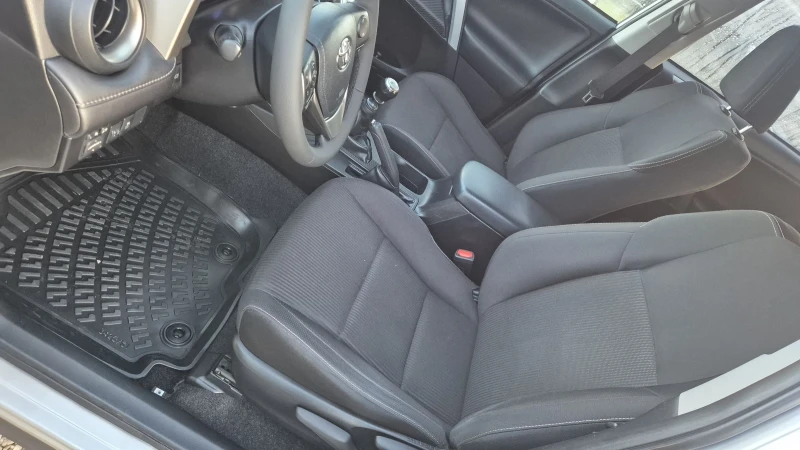 Toyota Rav4 2.0 D4D 20Г. ЮБИЛЕЙНА 4X4 НАВИ КАМЕРА КЕЙЛЕС ВИДЕО, снимка 12 - Автомобили и джипове - 52907638