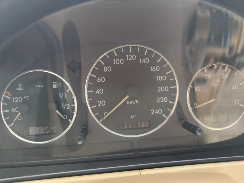 Mercedes-Benz ML 270, снимка 5 - Автомобили и джипове - 53452985