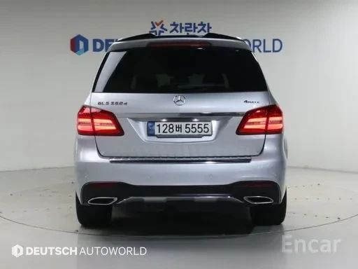 Mercedes-Benz GLS 350 D * AMG * ОБДУХВАНЕ * H/K * 360 * ТЕЛЕВИЗОРИ * , снимка 4 - Автомобили и джипове - 56170130