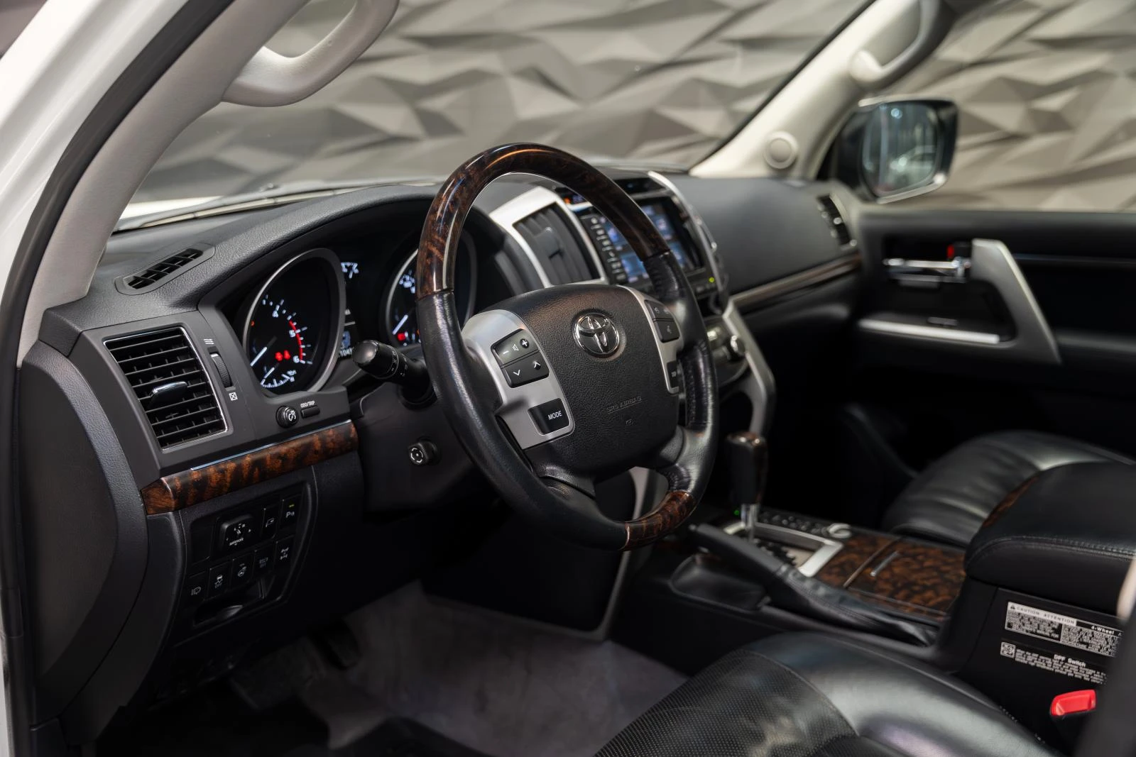 Toyota Land cruiser KAM* PANO* JBL* * SHIKARI TUNING* CARBON*  | Mobile.bg   6