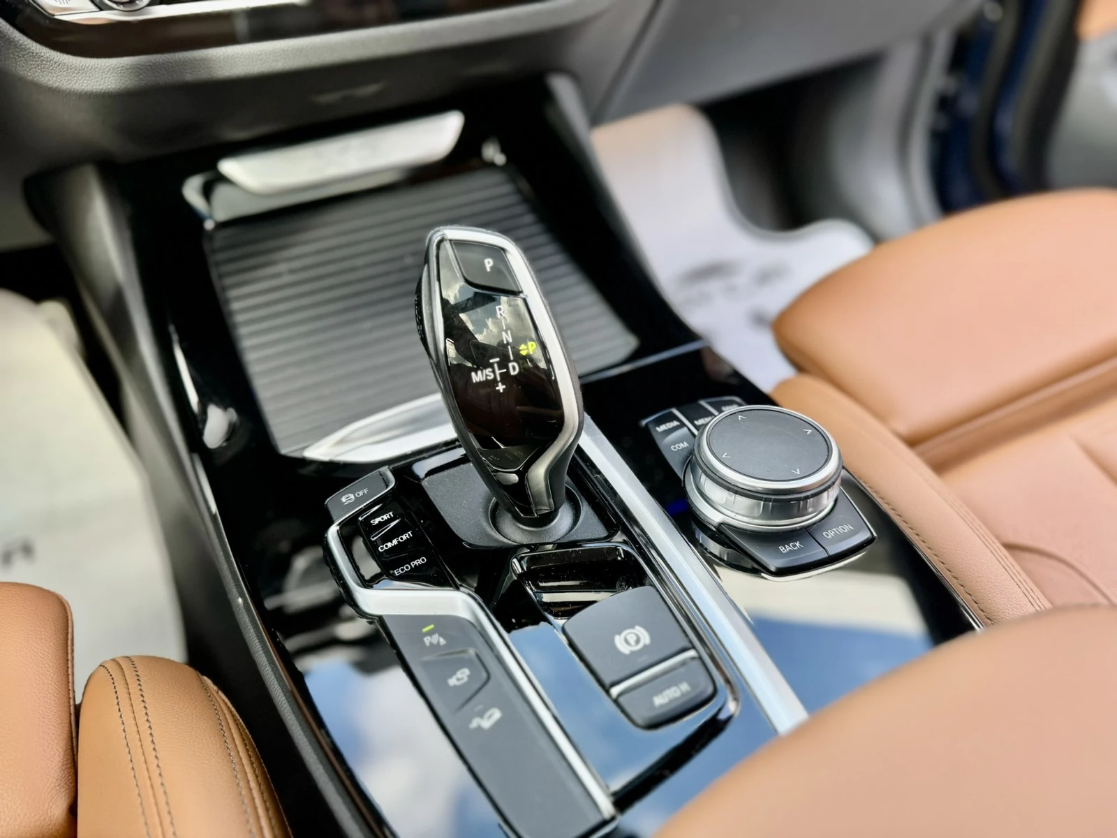 BMW X3 xDrive 2.0D / PANO / CAMERA 360 /  - изображение 10