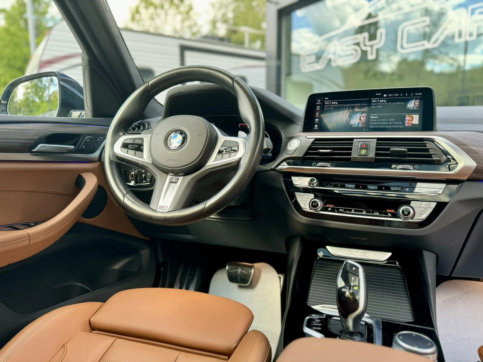 BMW X3 xDrive 2.0D / PANO / CAMERA 360 / , снимка 12 - Автомобили и джипове - 53721167