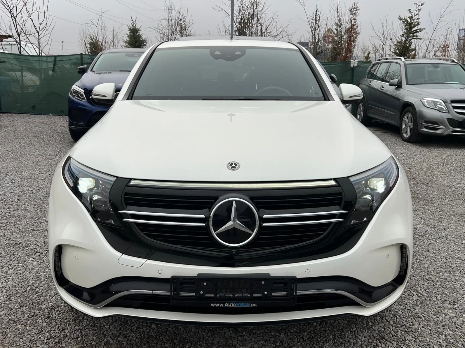 Mercedes-Benz EQC 400 AMG Head-up Carplay Distronic Шибедах Кам.360, снимка 5 - Автомобили и джипове - 53747569