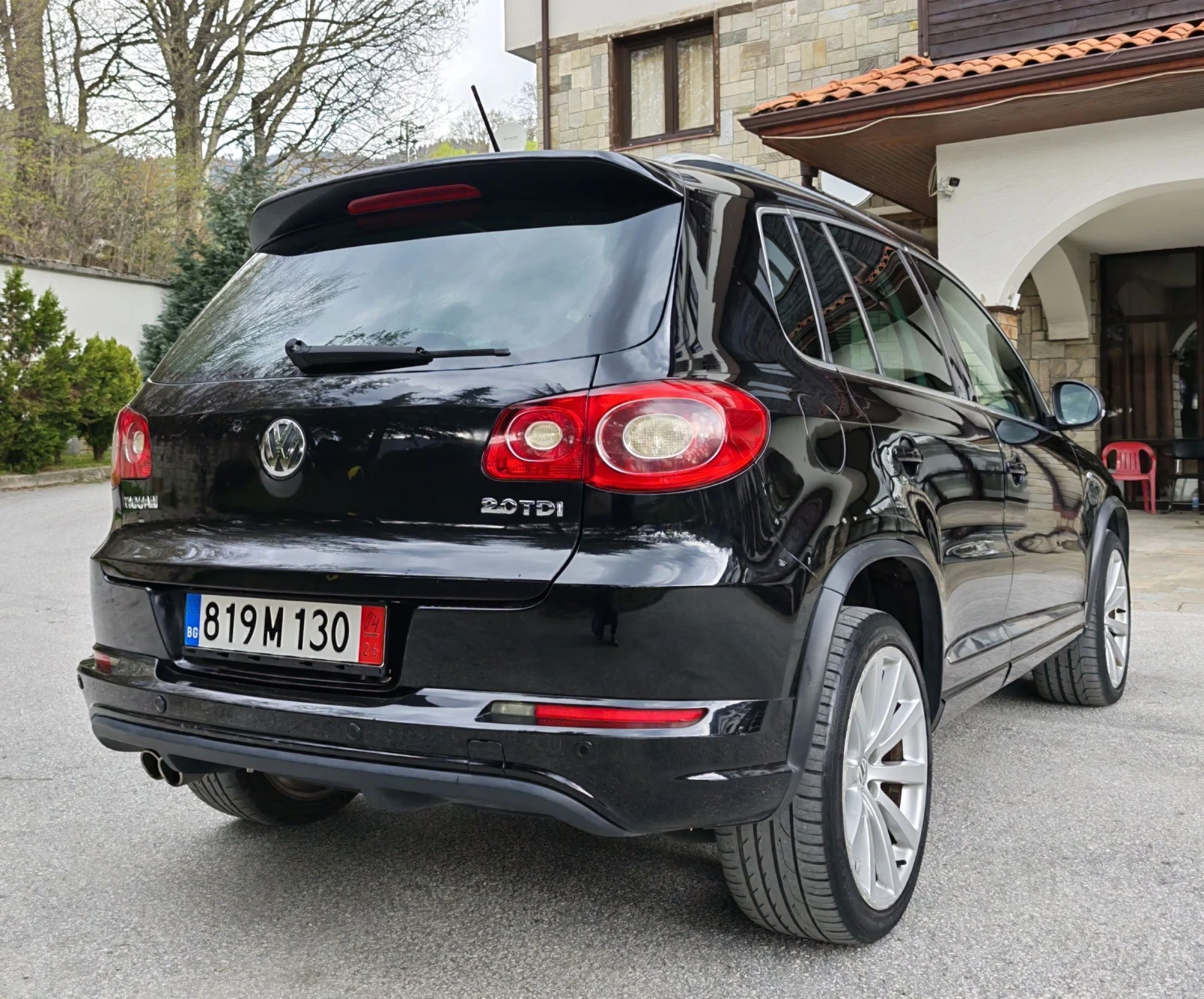 VW Tiguan 2.0 tdi R line 4Motion, снимка 4 - Автомобили и джипове - 54409183