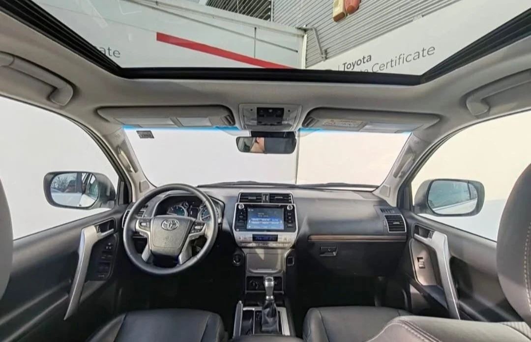 Toyota Land cruiser 2.8 Diesel Спешно, снимка 7 - Автомобили и джипове - 54582434