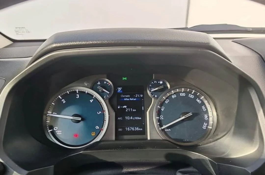 Toyota Land cruiser 2.8 Diesel Спешно, снимка 6 - Автомобили и джипове - 54582434
