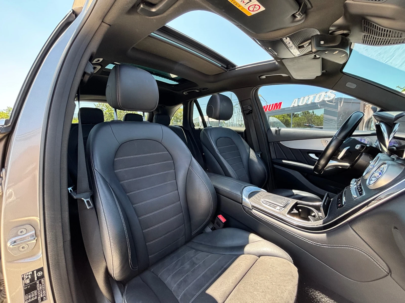 Mercedes-Benz GLC 220 2.2D/4 MATIC/BURMESTER/AMG/FULL/TOP, снимка 6 - Автомобили и джипове - 55475771