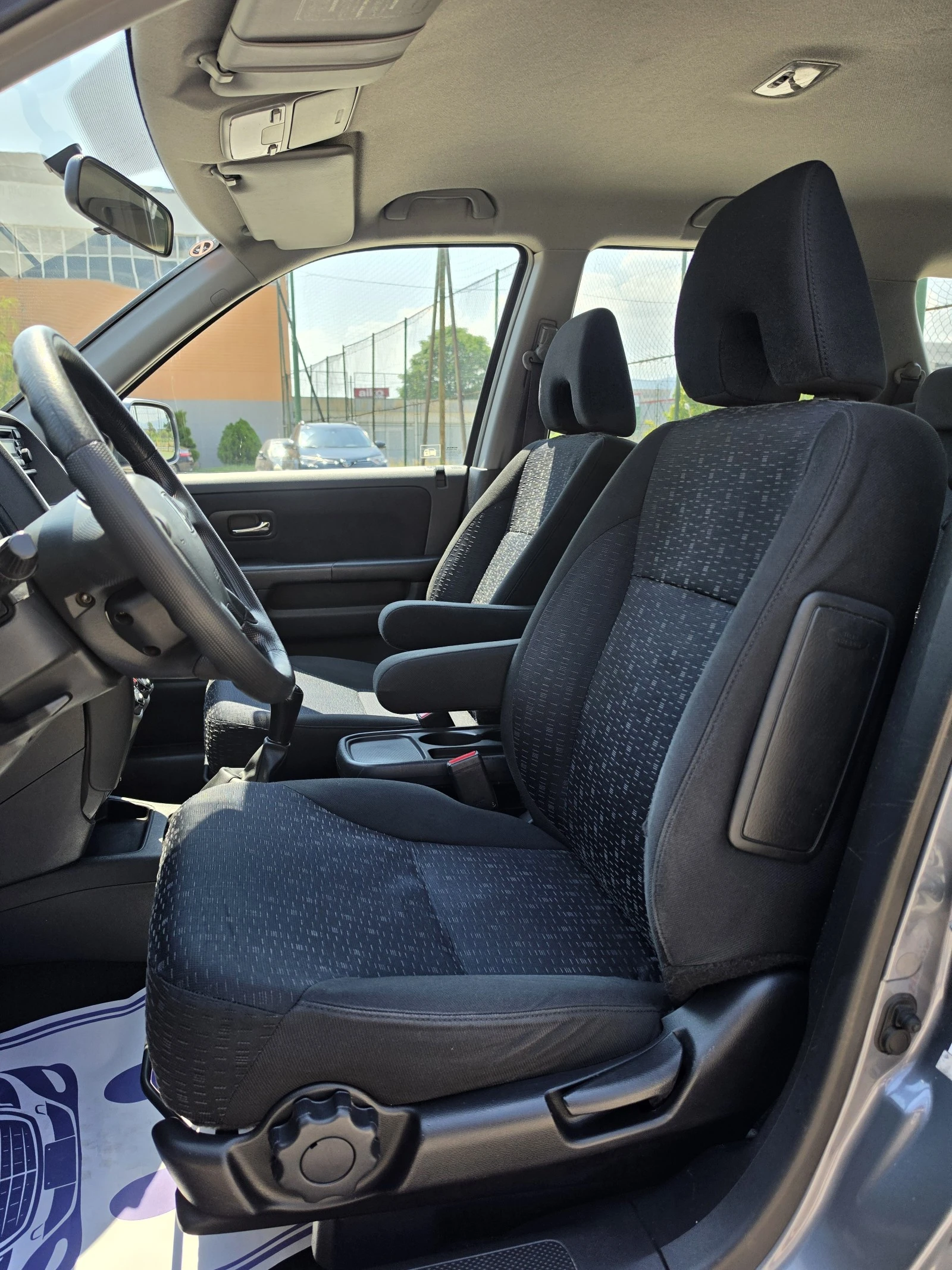 Honda Cr-v 2.0i-VTEC 4x4 Facelift, 8 гуми, снимка 10 - Автомобили и джипове - 55608237