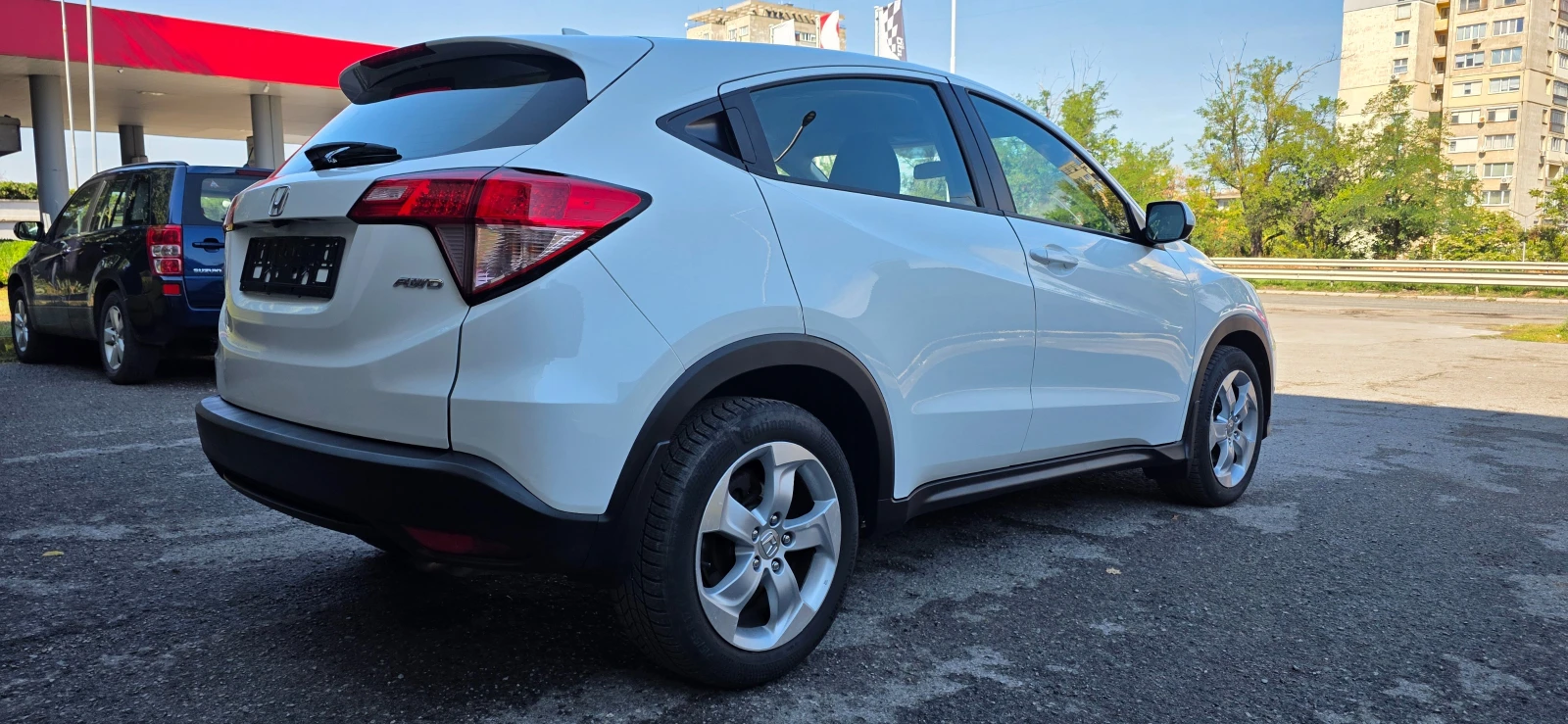Honda Hr-v 1.8i * AWD* AVTOMAT* BRAKE HOLD* CAMERA* ШВЕЙЦАРИЯ, снимка 5 - Автомобили и джипове - 55951747