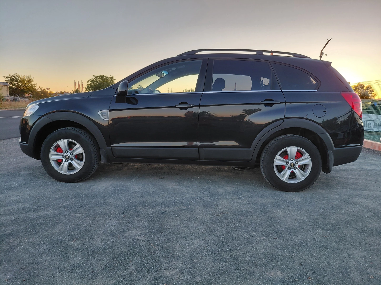Chevrolet Captiva 2.4 КЛИМА НАВИ 4Х4, снимка 6 - Автомобили и джипове - 55987602