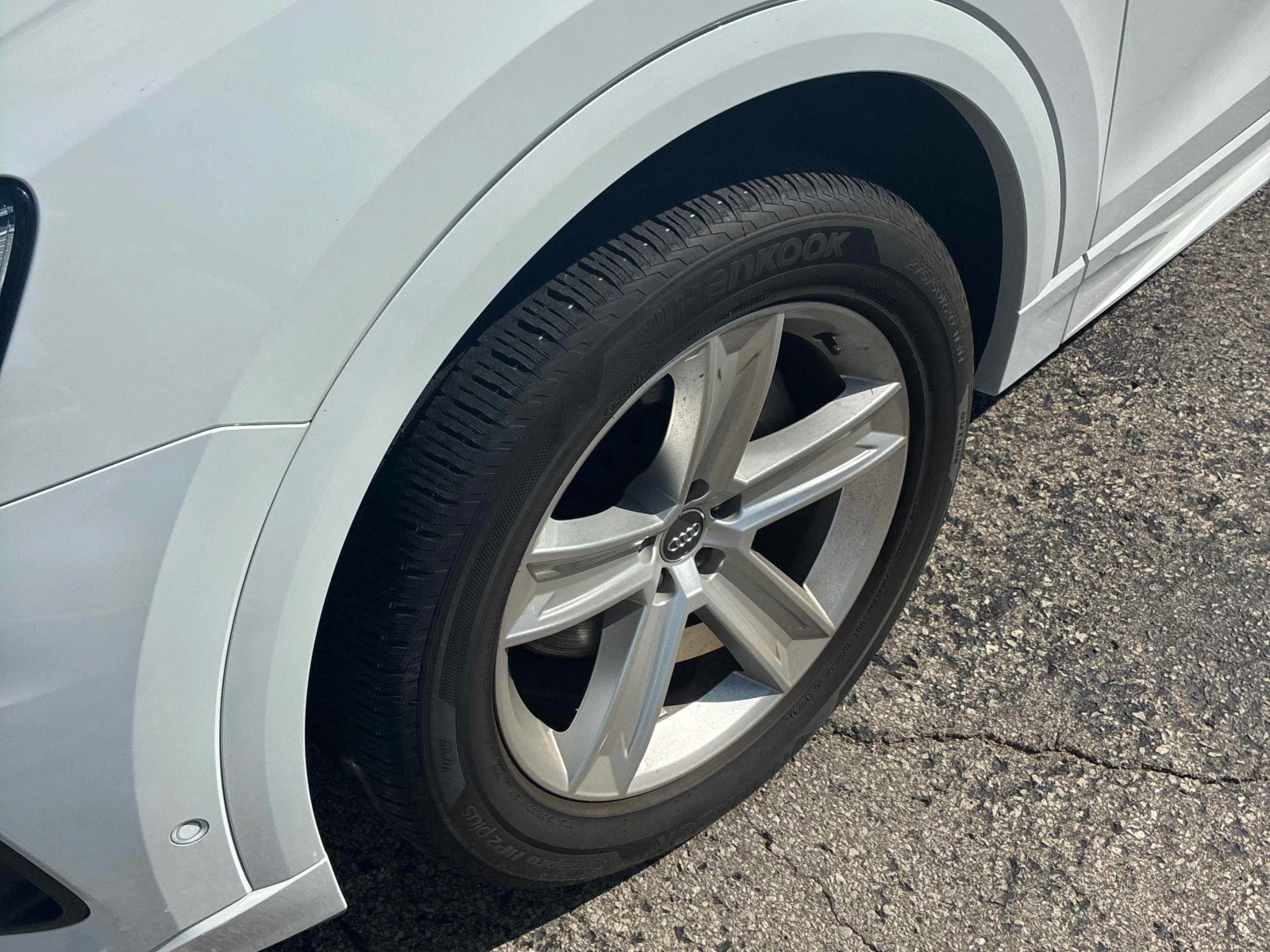 Audi Q8 * Progressiv * CARFAX * , снимка 7 - Автомобили и джипове - 56086263
