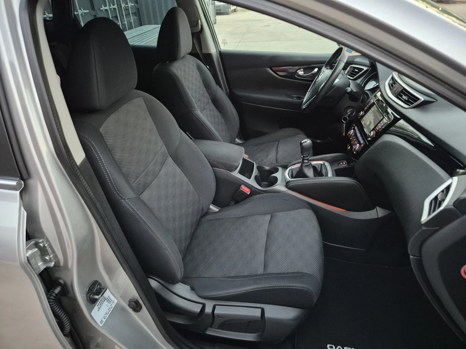 Nissan Qashqai 1.5DCI* NAVI* TOP* 169500km., снимка 13 - Автомобили и джипове - 56167137