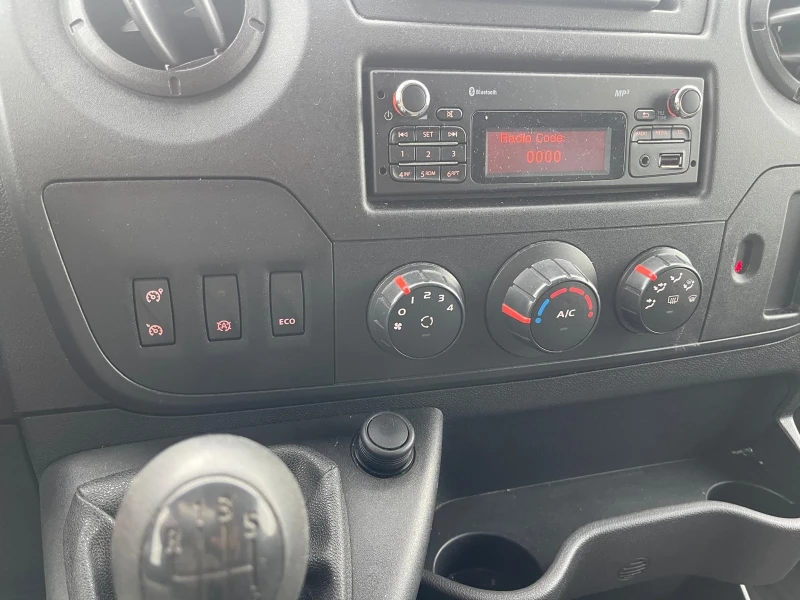 Renault Master, снимка 12 - Бусове и автобуси - 52260069