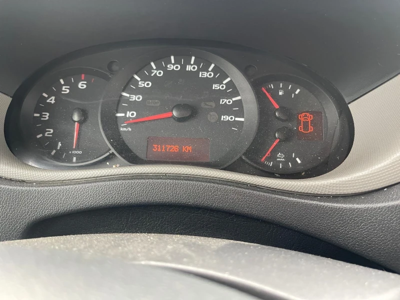 Renault Master, снимка 6 - Бусове и автобуси - 52260069