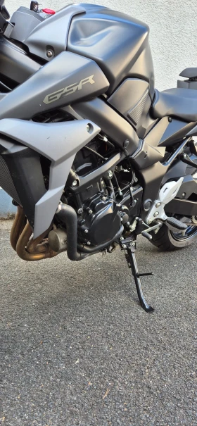 Suzuki Gsr 750, снимка 5