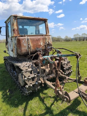 Трактор ХТЗ Т240, снимка 3