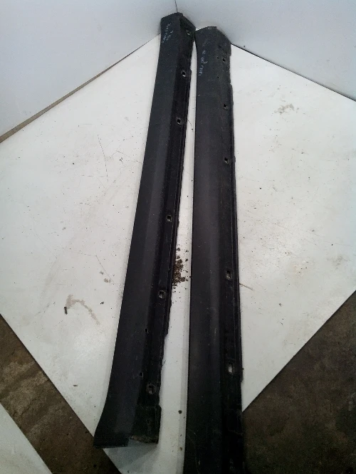 Външен пластмасов праг за Субару Аутбек комби