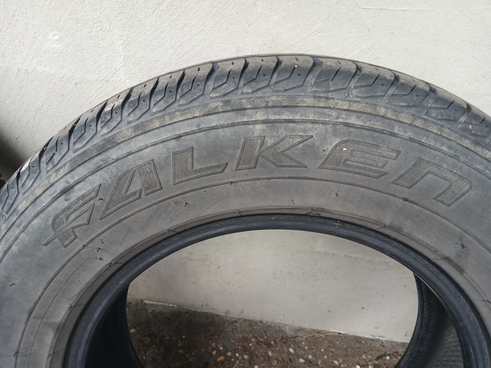 Гуми Всесезонни 205/70R15, снимка 2 - Гуми и джанти - 56234716