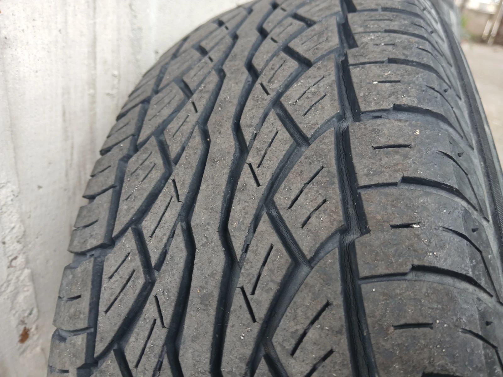 Гуми Всесезонни 205/70R15, снимка 6 - Гуми и джанти - 56234716