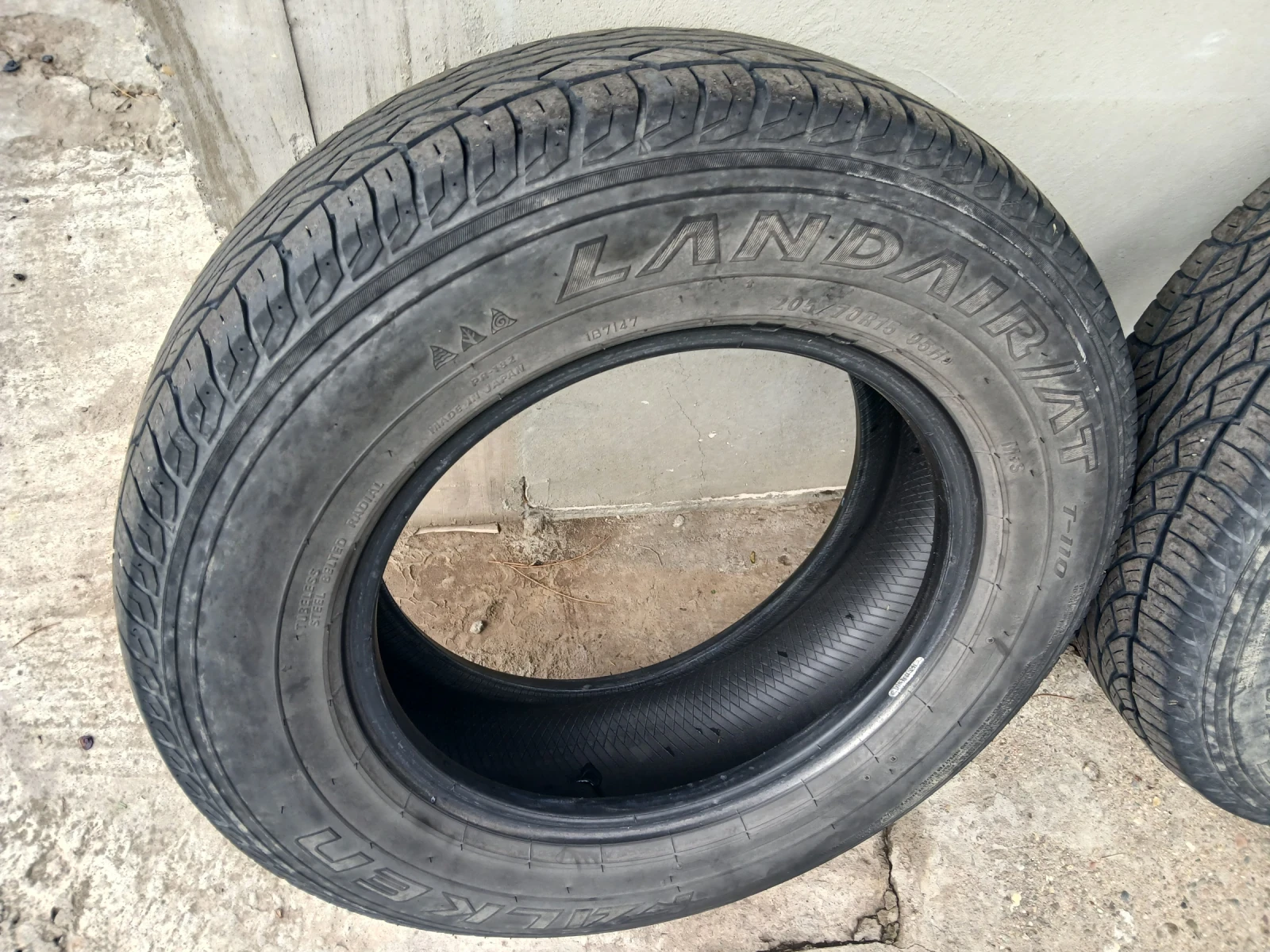 Гуми Всесезонни 205/70R15, снимка 9 - Гуми и джанти - 56234716