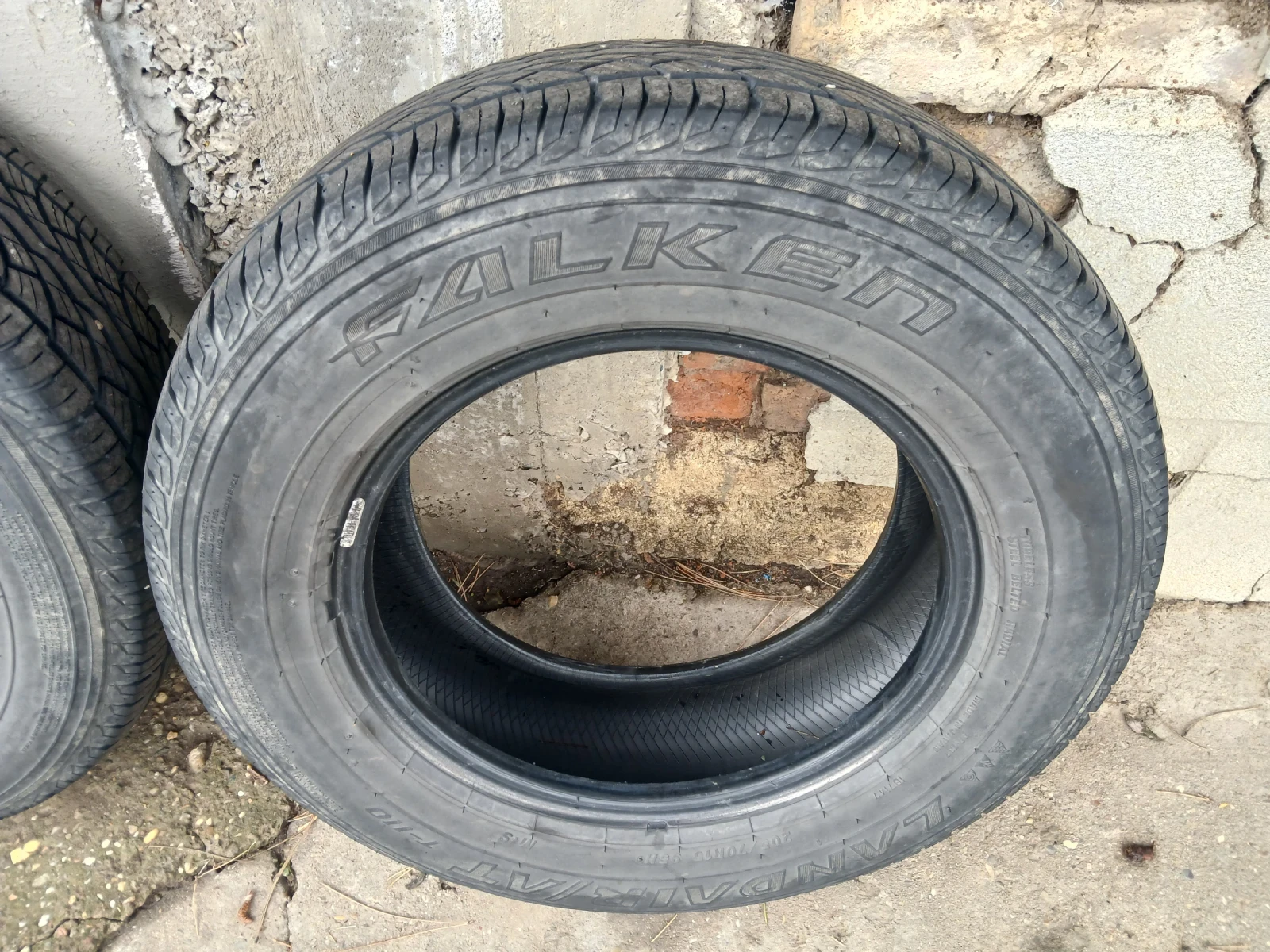 Гуми Всесезонни 205/70R15, снимка 7 - Гуми и джанти - 56234716