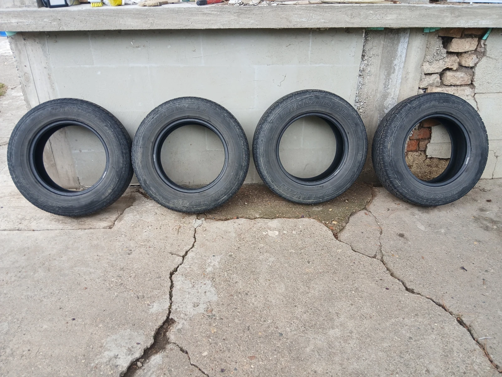 Гуми Всесезонни 205/70R15