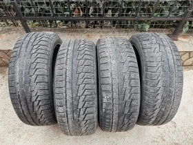 Гуми Зимни 215/55R17, снимка 1 - Гуми и джанти - 47080163