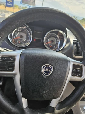 Lancia Voyager   | Mobile.bg    10