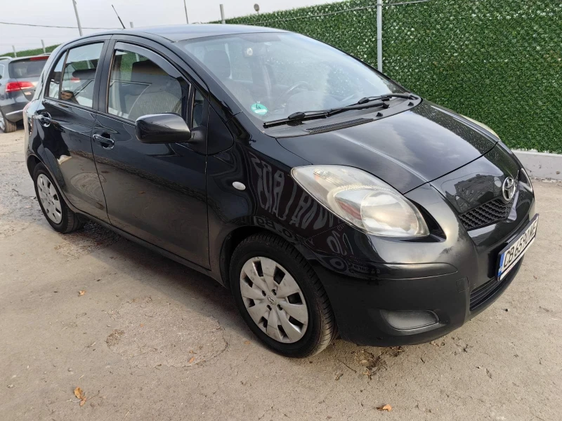 Toyota Yaris 1.4D4D-90к.с* Регистрирана* Мултимедия* 6-скорости, снимка 6 - Автомобили и джипове - 47762986