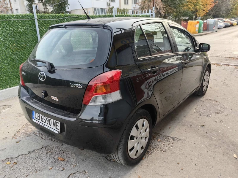 Toyota Yaris 1.4D4D-90к.с* Регистрирана* Мултимедия* 6-скорости, снимка 5 - Автомобили и джипове - 47762986