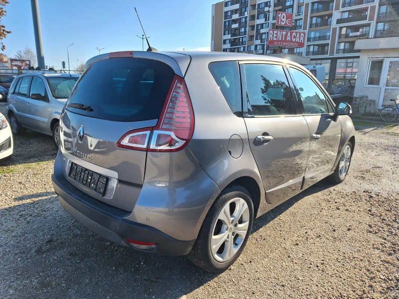 Renault Scenic 2.0 i, снимка 7 - Автомобили и джипове - 48437668