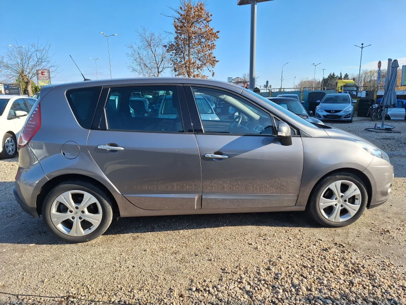 Renault Scenic 2.0 i, снимка 8 - Автомобили и джипове - 48437668