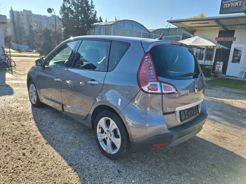 Renault Scenic 2.0 i, снимка 5 - Автомобили и джипове - 48437668