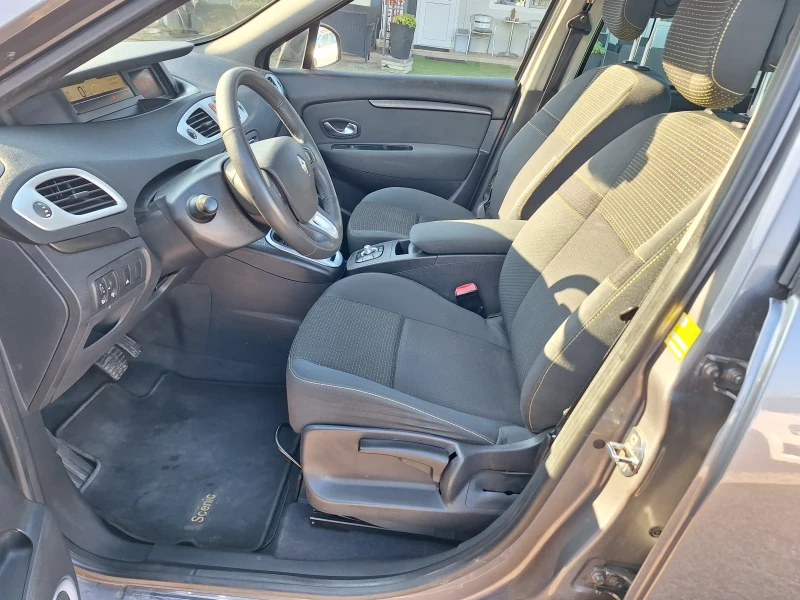 Renault Scenic 2.0 i, снимка 9 - Автомобили и джипове - 48437668